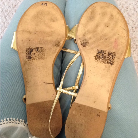 Gold sandals - Picture 3 of 3